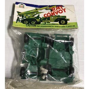 RMI Convoy Army Jeep & Tank Plastic Toy Set Vintage 1960s